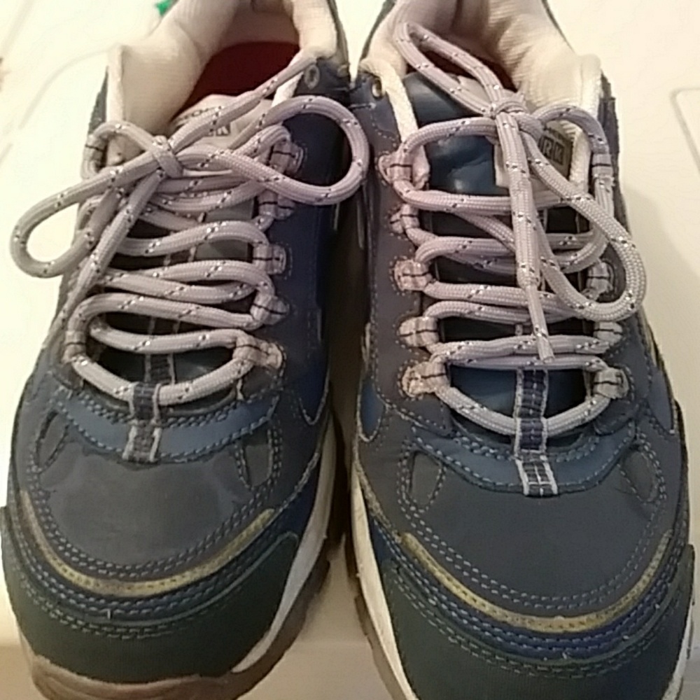 Sketcher steel~toe